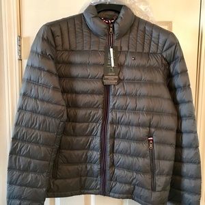 NWT Tommy Hilfiger men’s gray puffy jacket